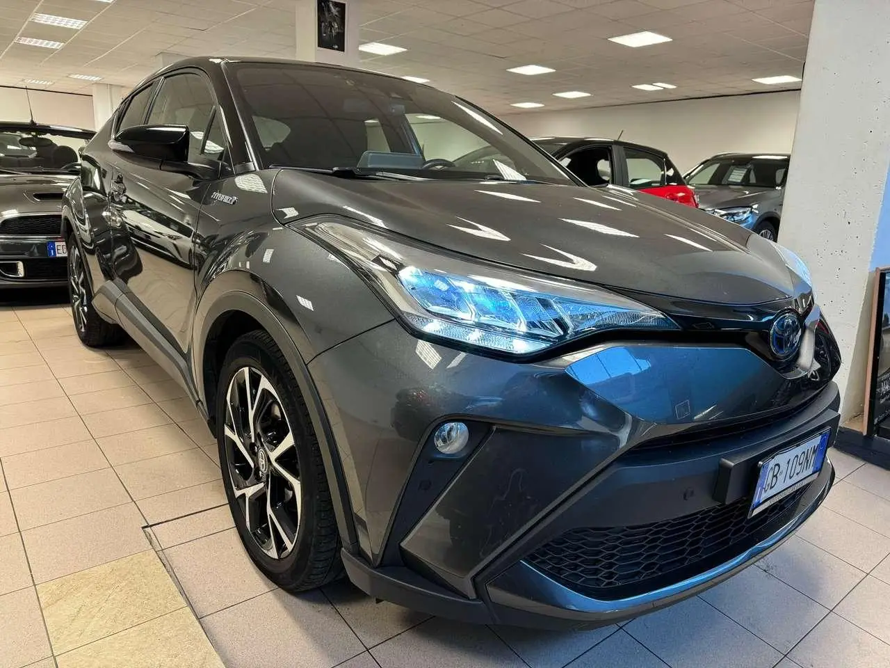 Photo 1 : Toyota C-hr 2020 Hybrid