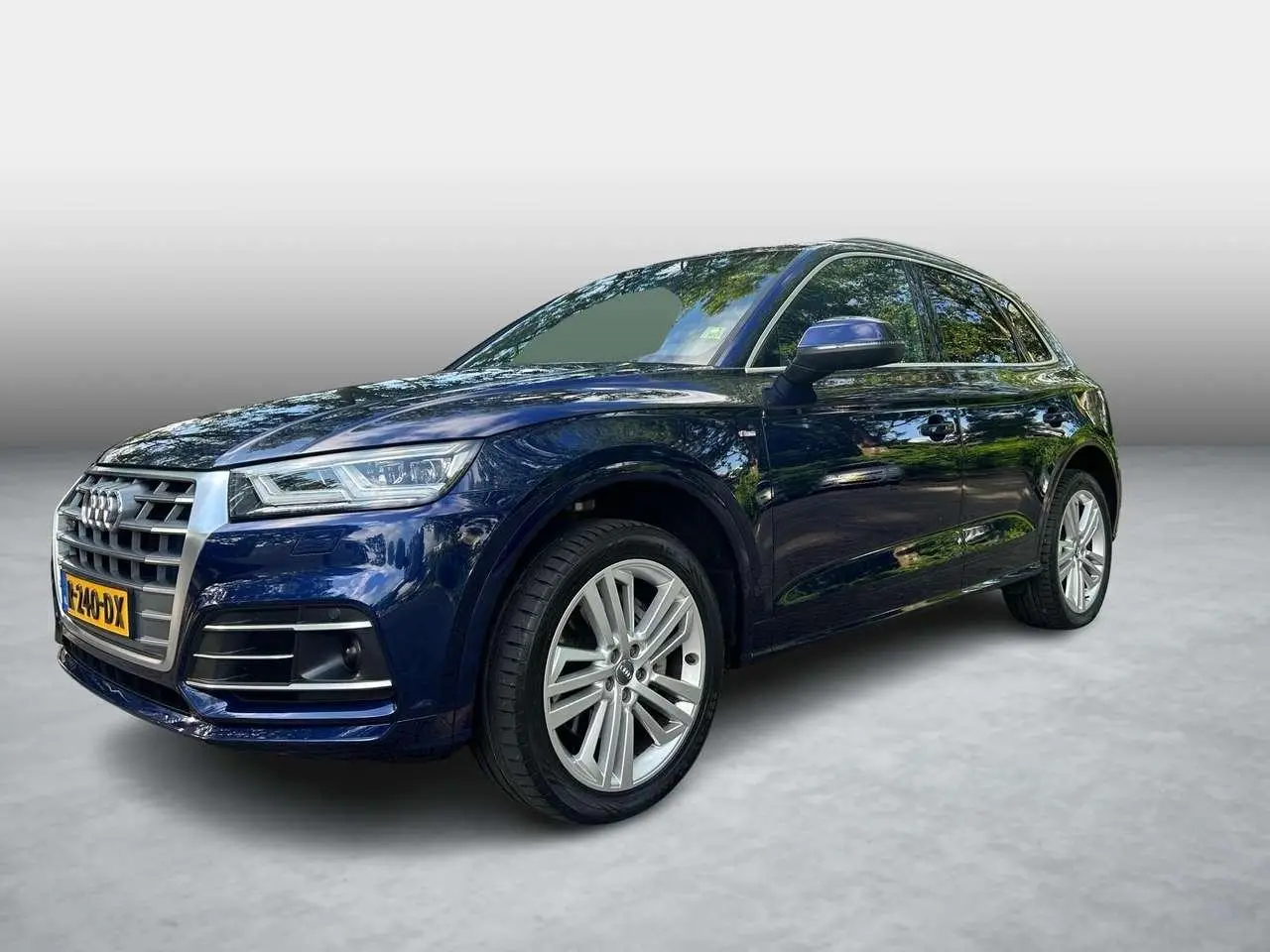 Photo 1 : Audi Q5 2020 Hybrid