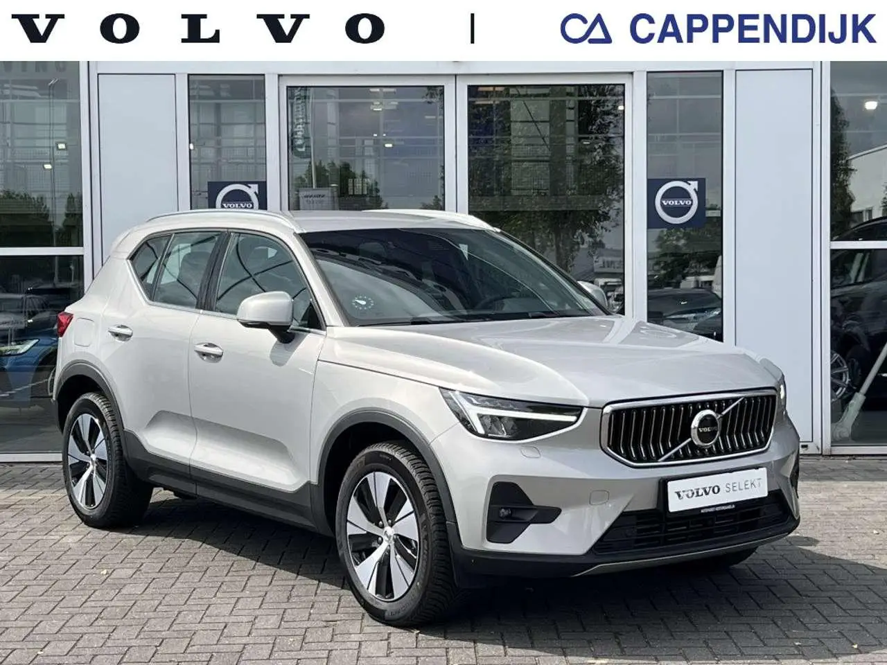 Photo 1 : Volvo Xc40 2024 Hybrid