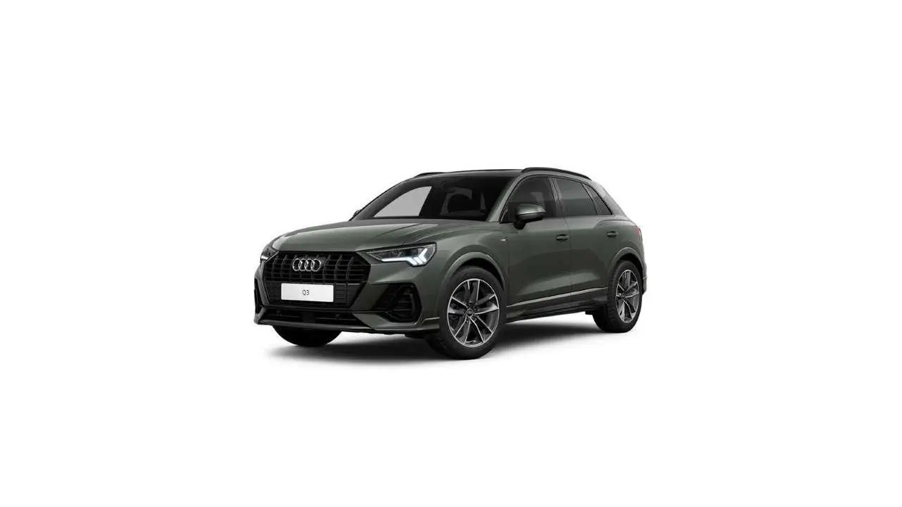 Photo 1 : Audi Q3 2024 Petrol