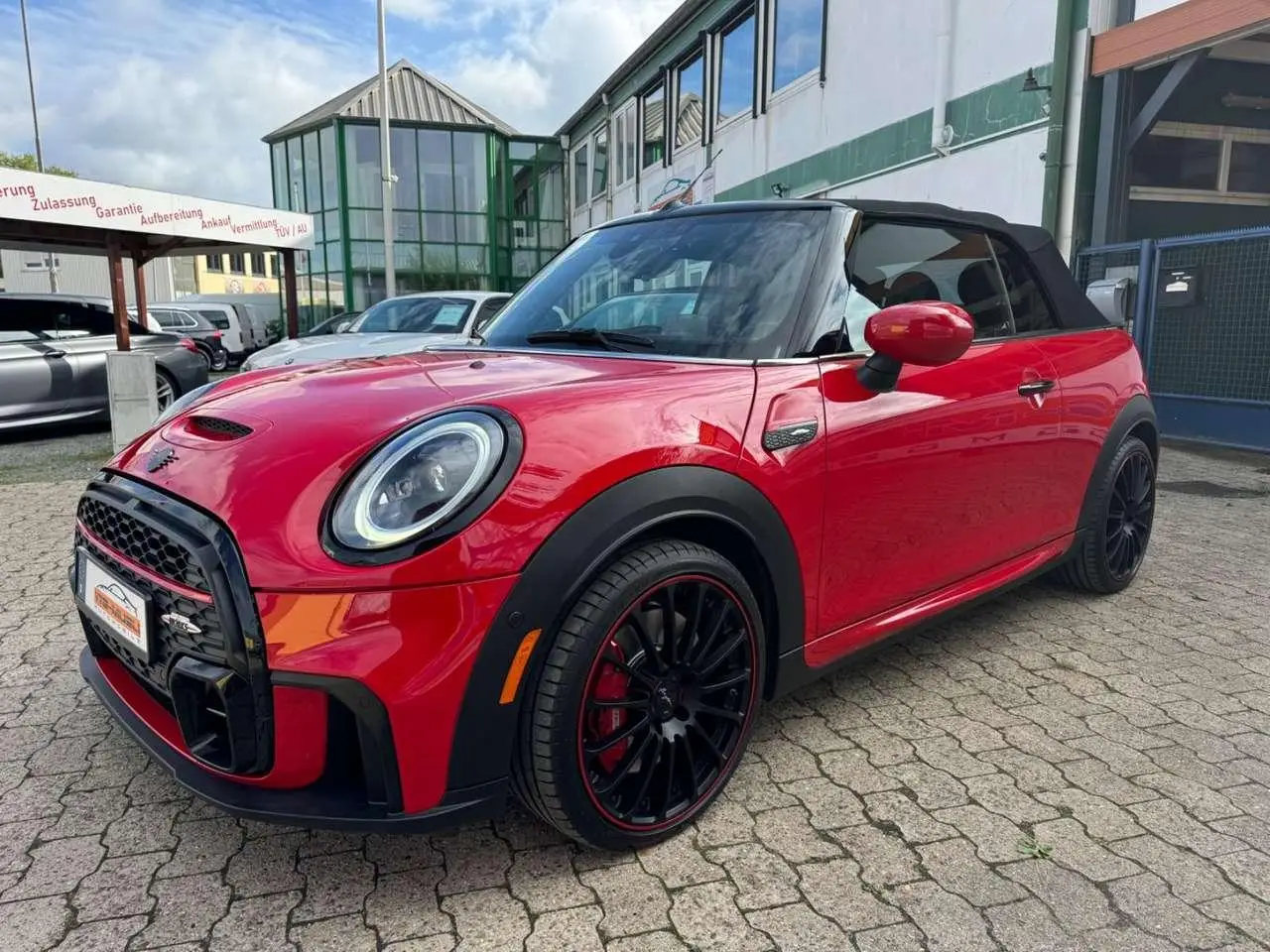 Photo 1 : Mini John Cooper Works 2023 Essence