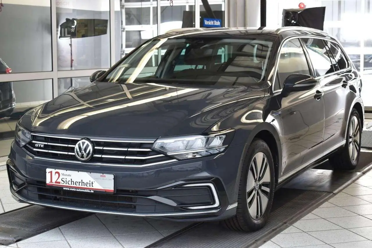 Photo 1 : Volkswagen Passat 2020 Hybrid