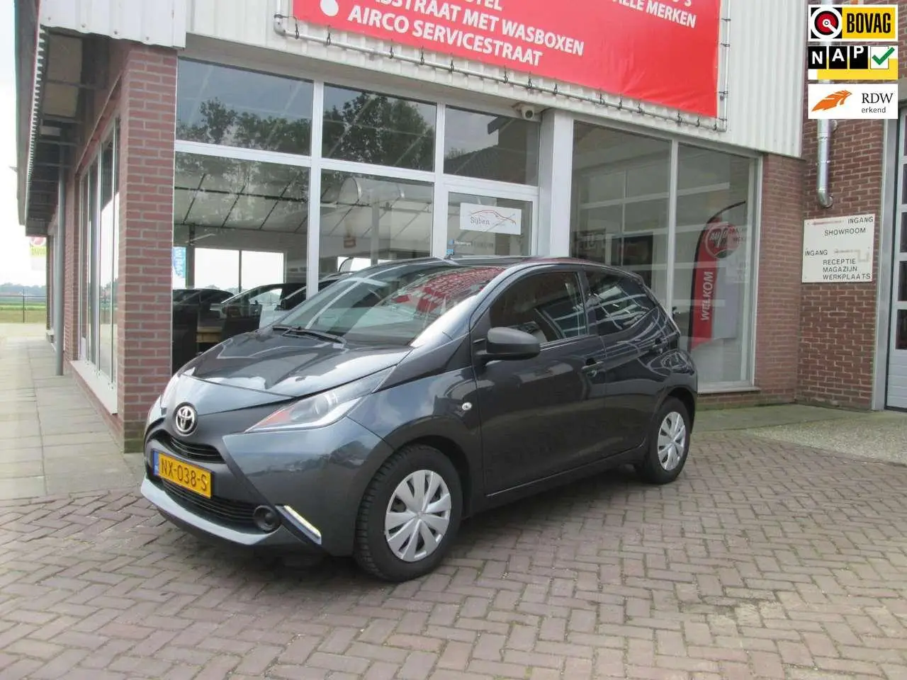 Photo 1 : Toyota Aygo 2017 Petrol