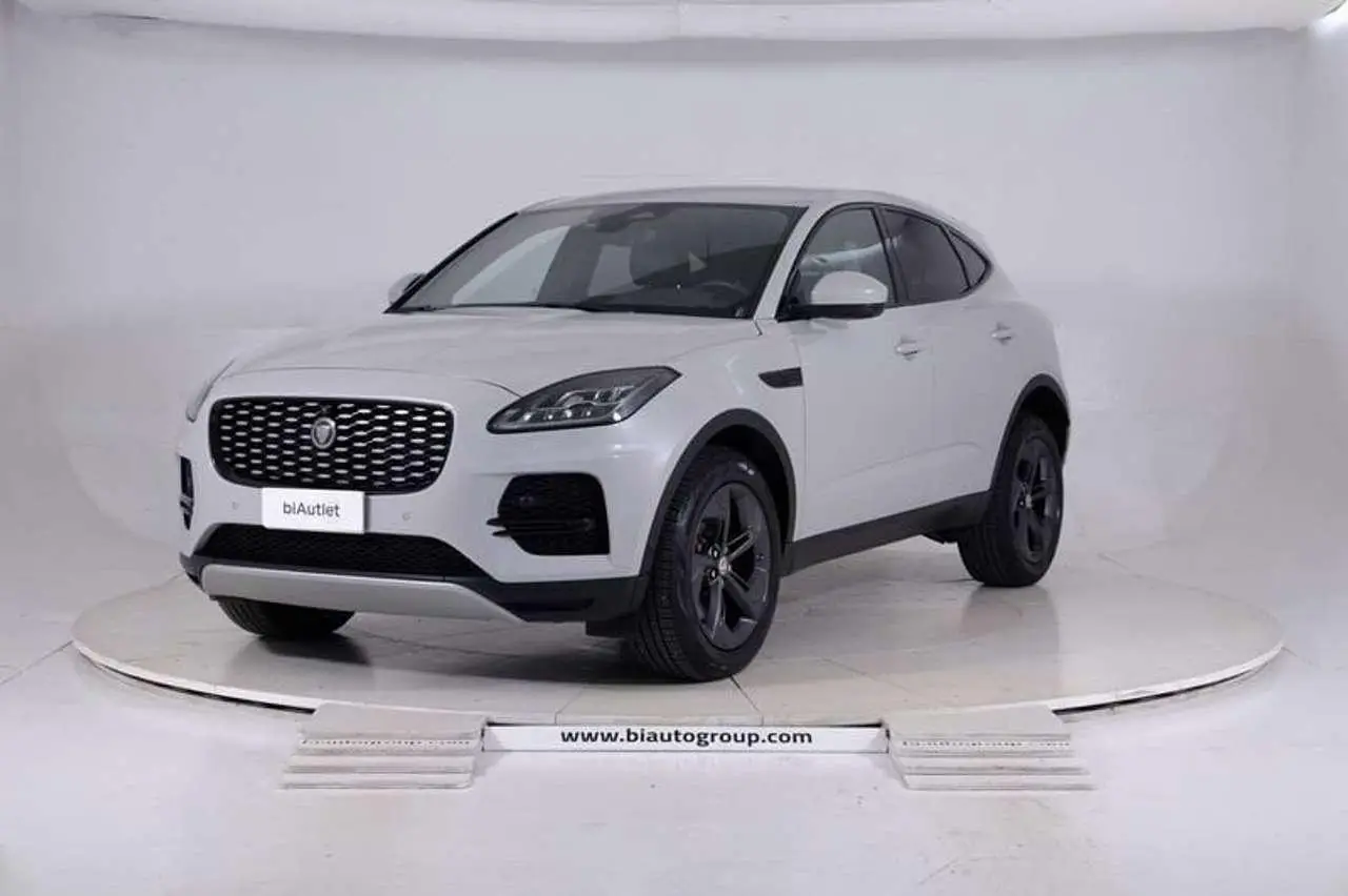 Photo 1 : Jaguar E-pace 2021 Hybrid