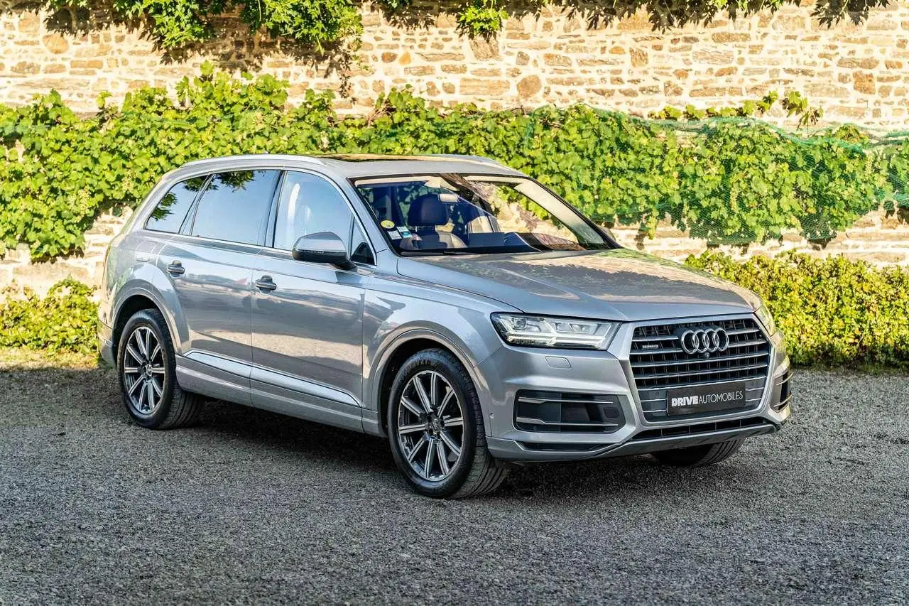 Photo 1 : Audi Q7 2017 Diesel