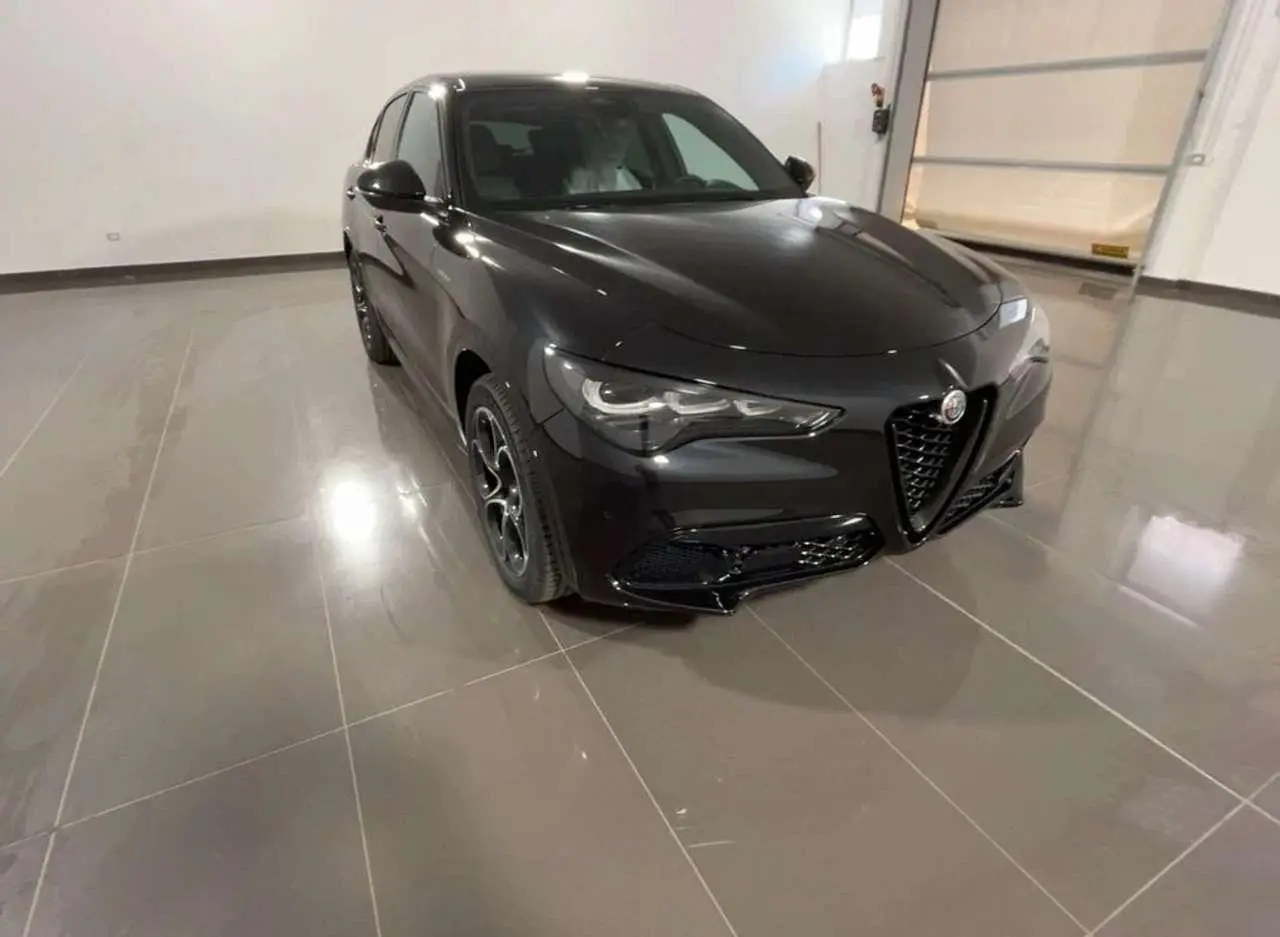 Photo 1 : Alfa Romeo Stelvio 2024 Diesel