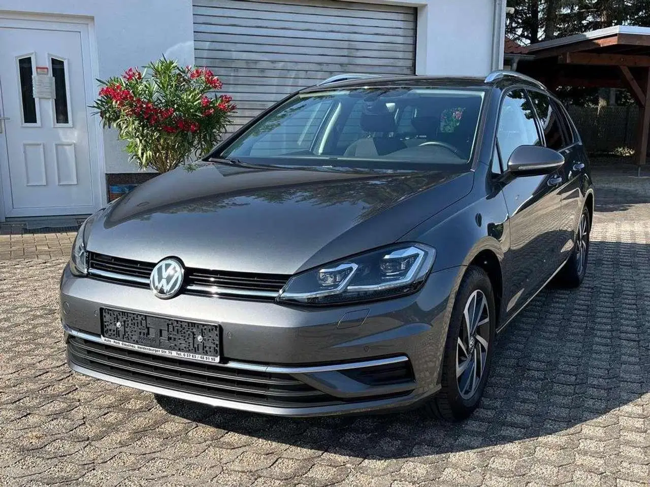 Photo 1 : Volkswagen Golf 2018 Petrol