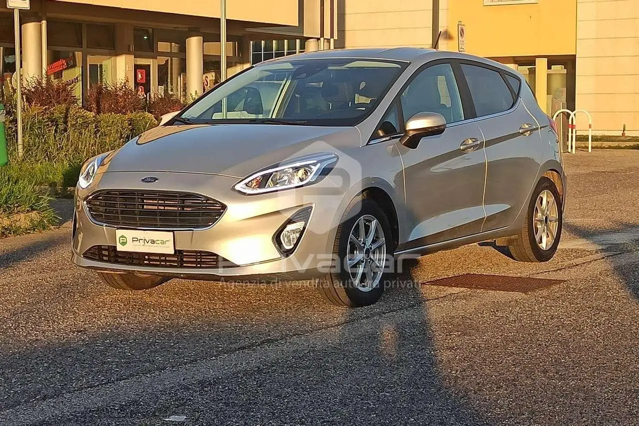 Photo 1 : Ford Fiesta 2021 GPL