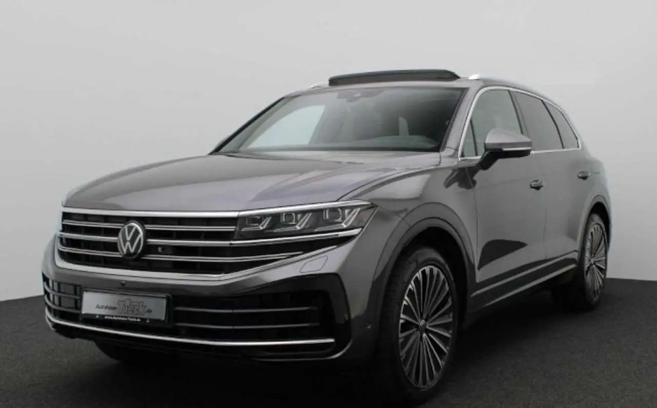 Photo 1 : Volkswagen Touareg 2023 Hybrid