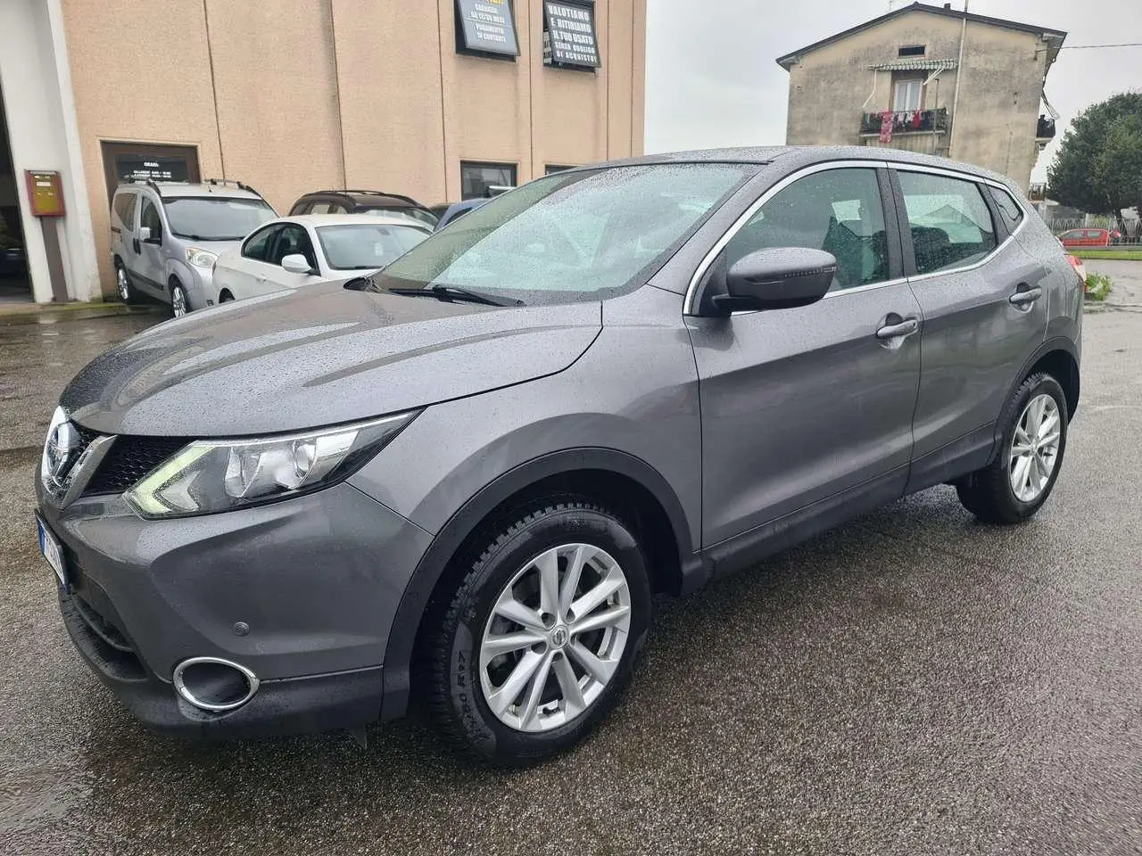 Photo 1 : Nissan Qashqai 2017 Petrol