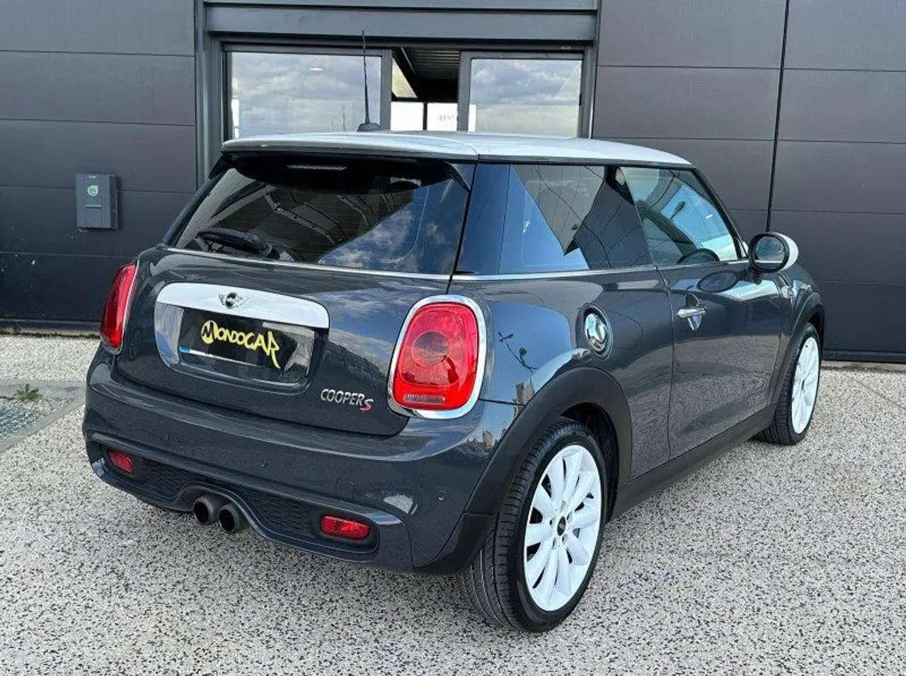 Photo 1 : Mini Cooper 2017 Petrol