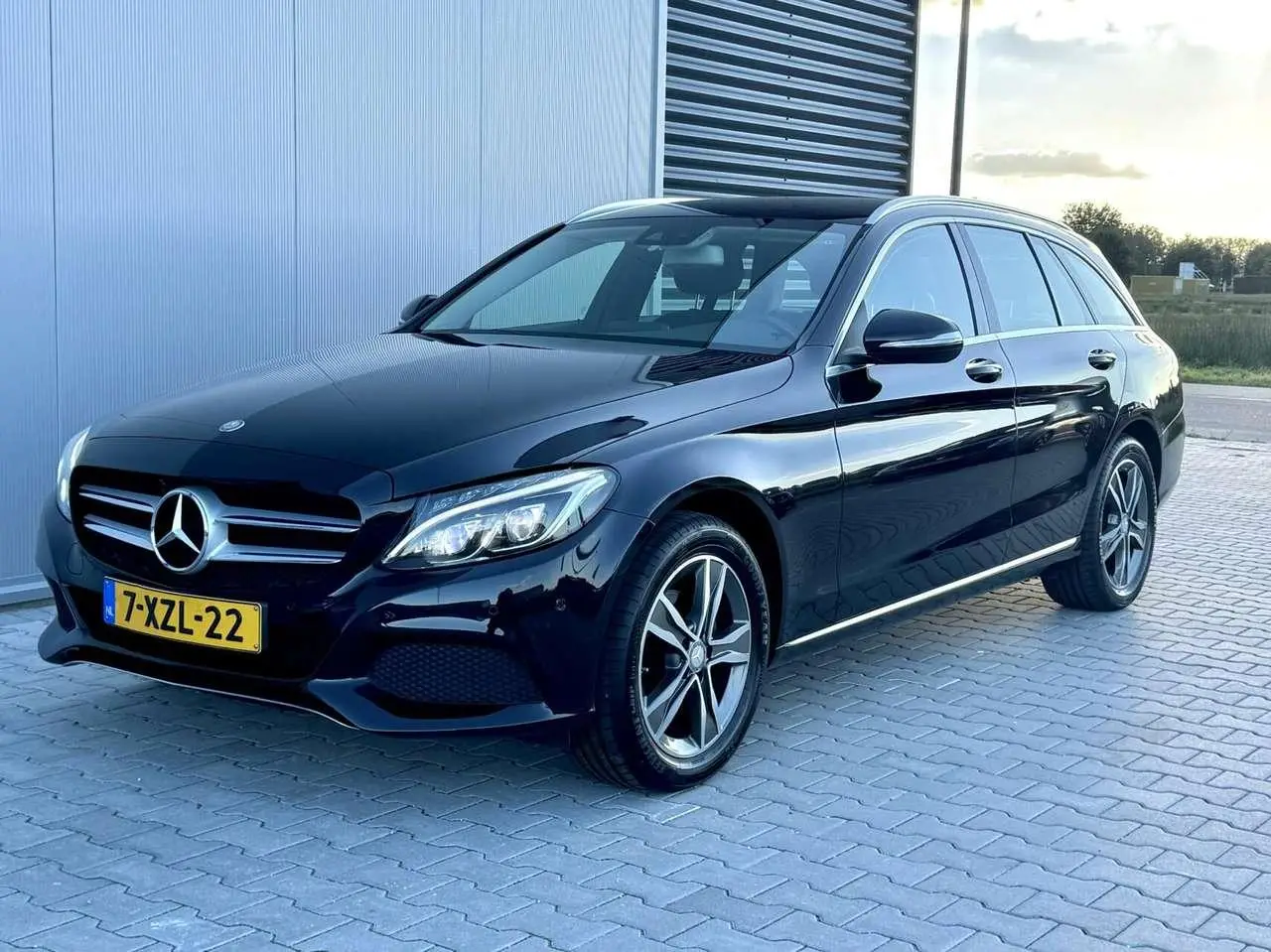 Photo 1 : Mercedes-benz Classe C 2014 Petrol