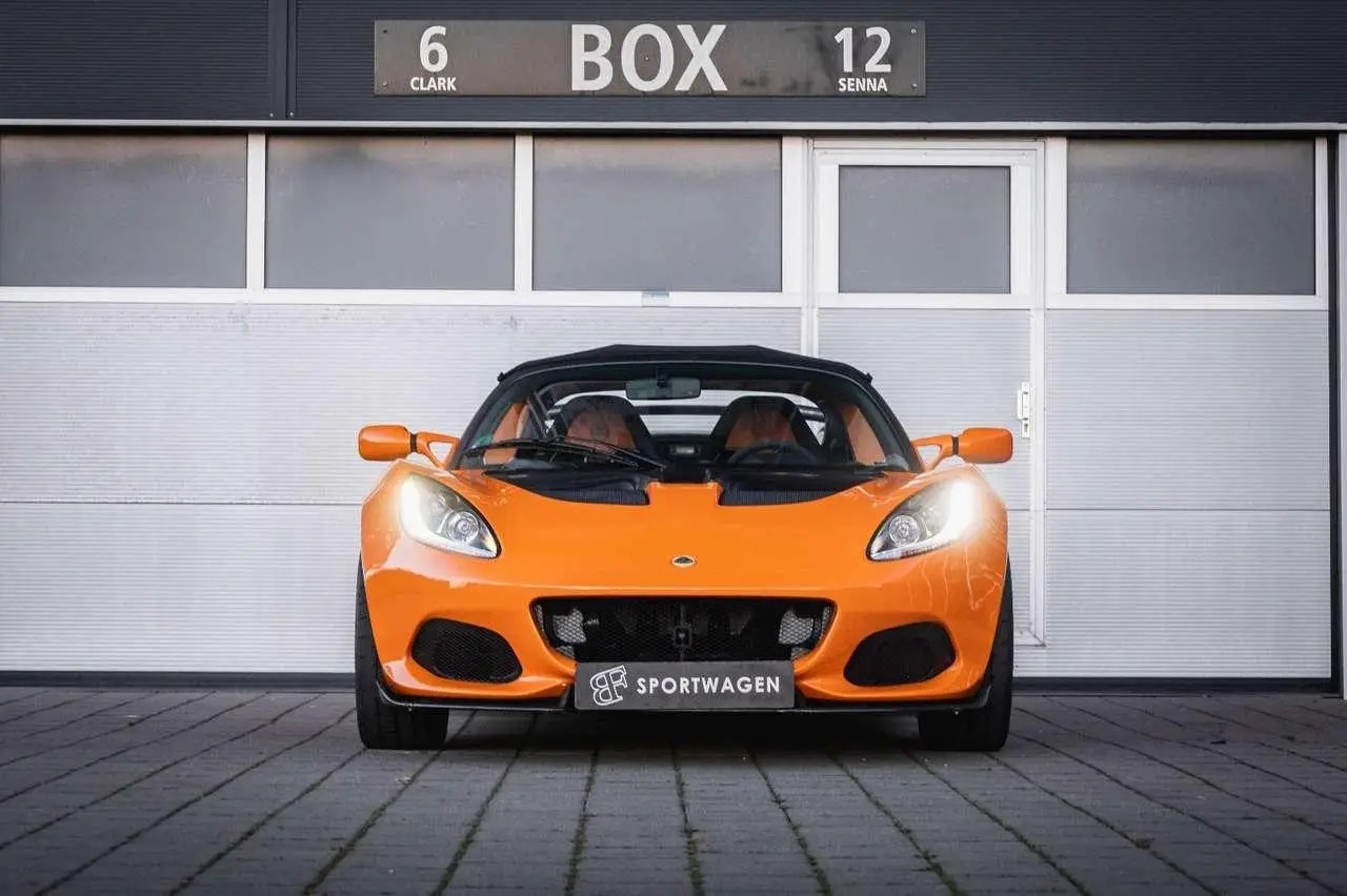 Photo 1 : Lotus Elise 2022 Petrol