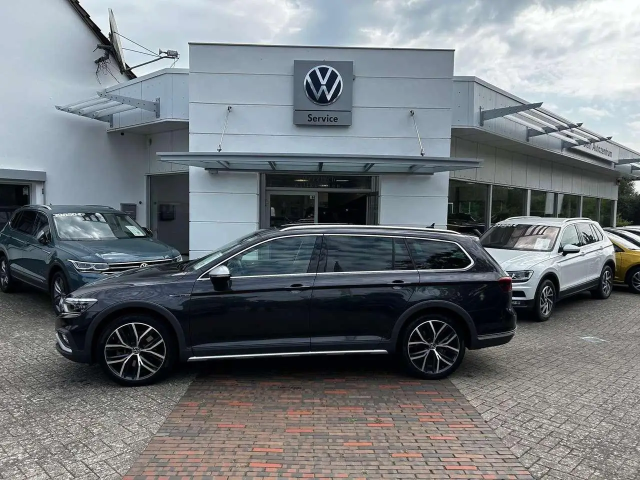 Photo 1 : Volkswagen Passat 2021 Essence