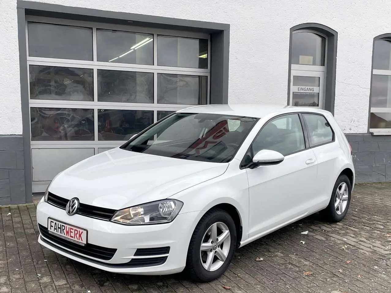 Photo 1 : Volkswagen Golf 2015 Petrol