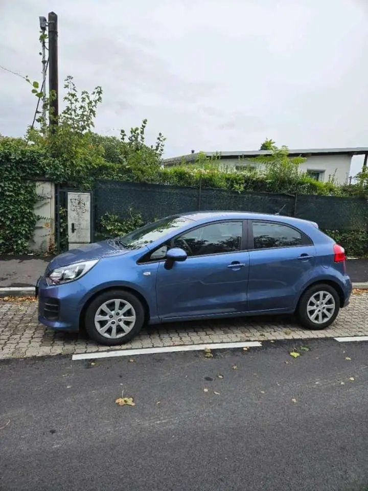 Photo 1 : Kia Rio 2016 Petrol