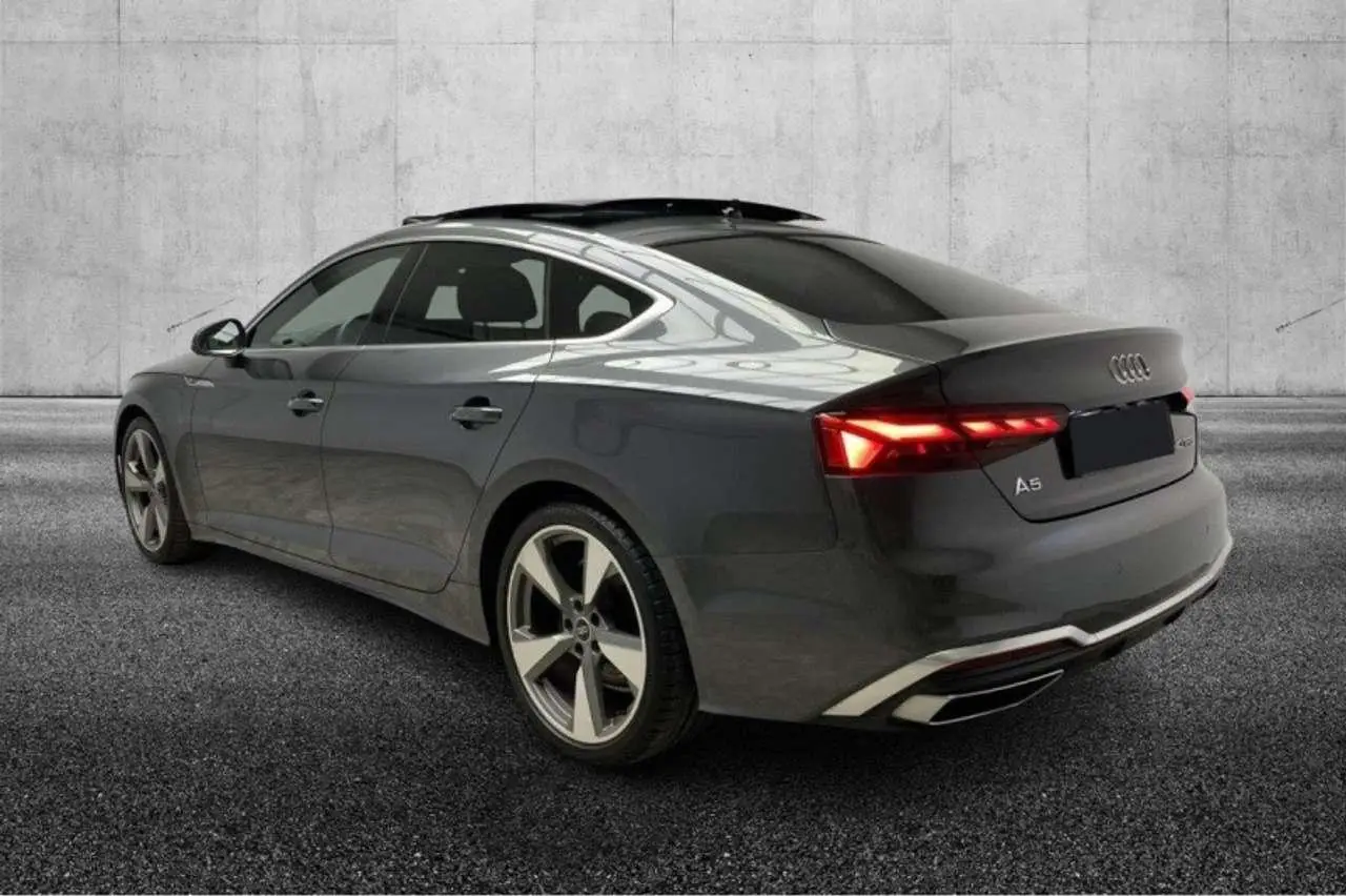 Photo 1 : Audi A5 2021 Hybrid