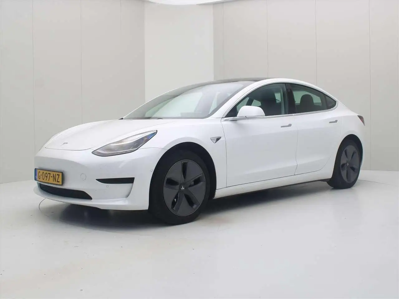 Photo 1 : Tesla Model 3 2019 Electric