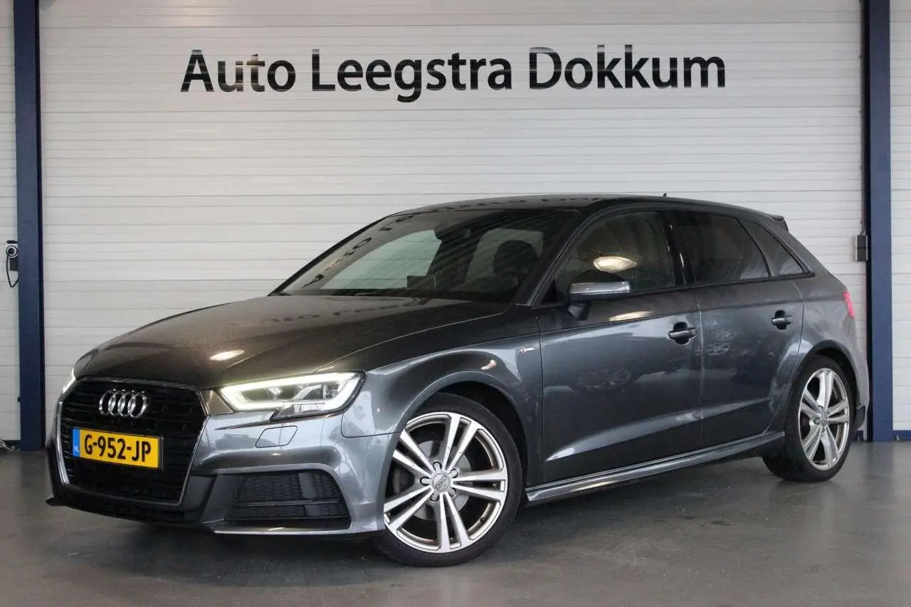 Photo 1 : Audi A3 2019 Petrol