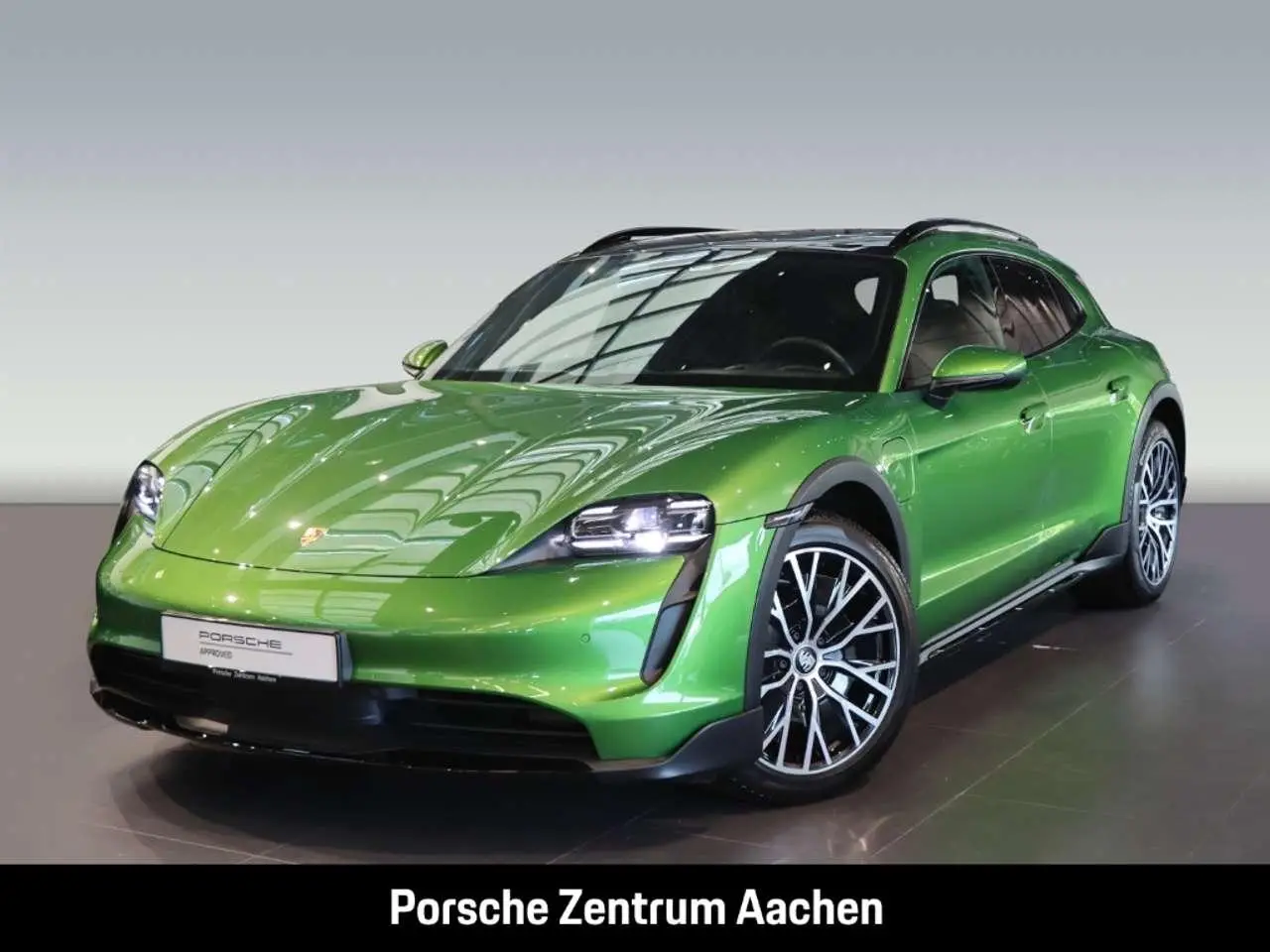 Photo 1 : Porsche Taycan 2022 Electric