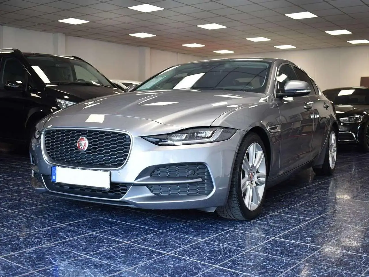 Photo 1 : Jaguar Xe 2020 Diesel