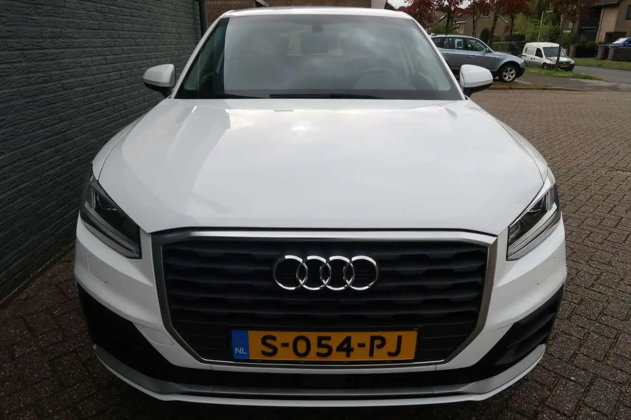 Photo 1 : Audi Q2 2020 Petrol