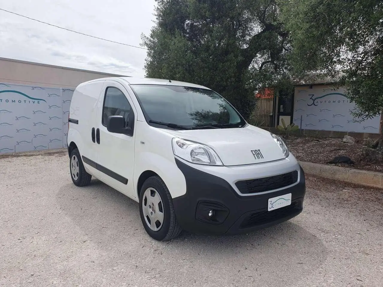 Photo 1 : Fiat Fiorino 2023 Diesel