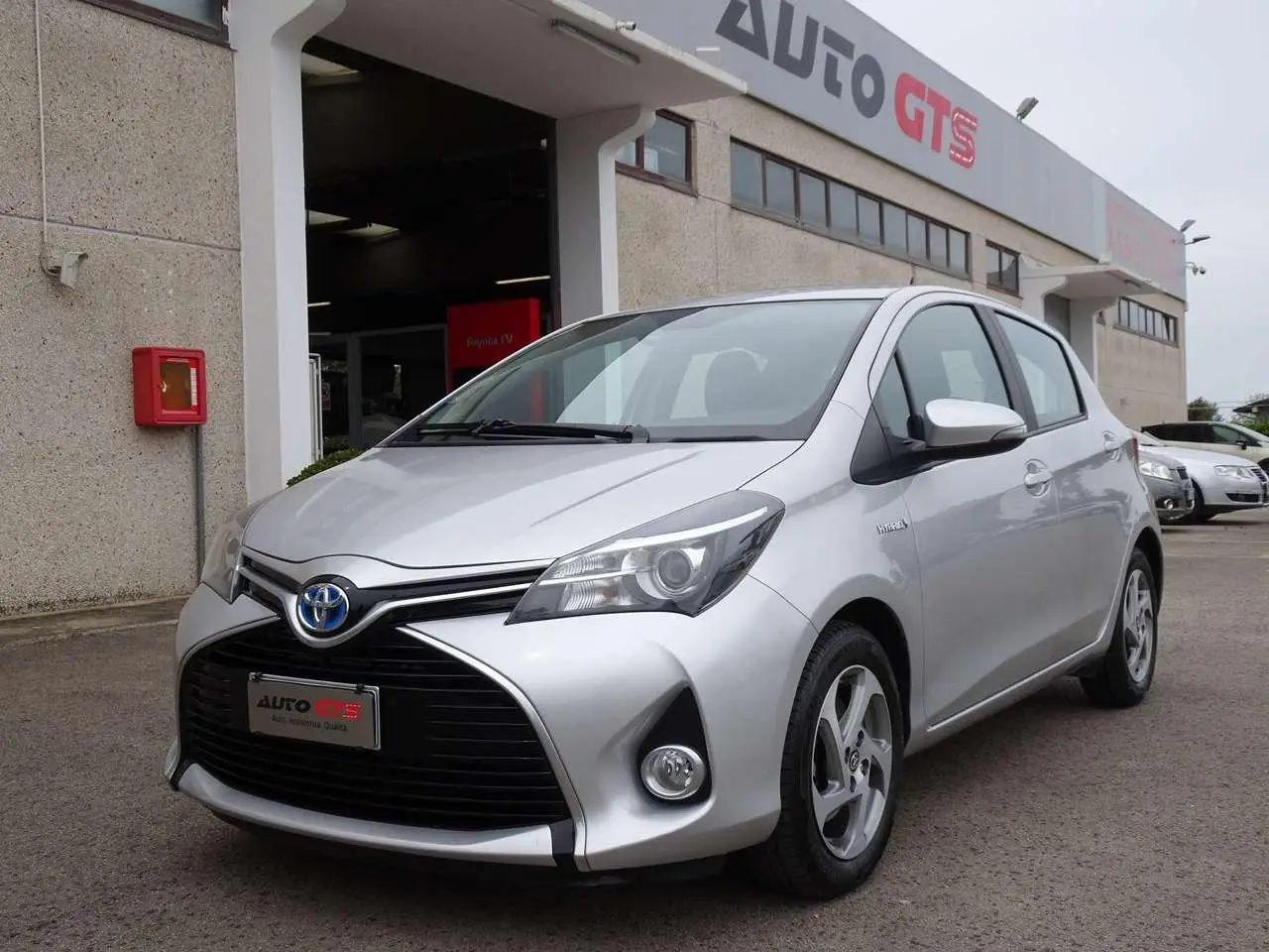 Photo 1 : Toyota Yaris 2016 Hybride