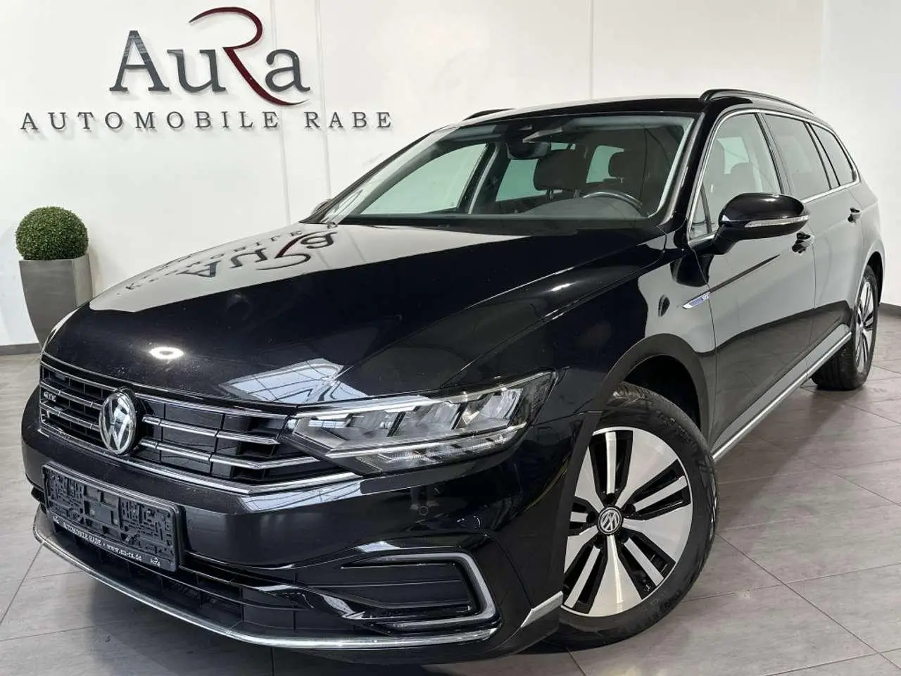 Photo 1 : Volkswagen Passat 2020 Hybrid