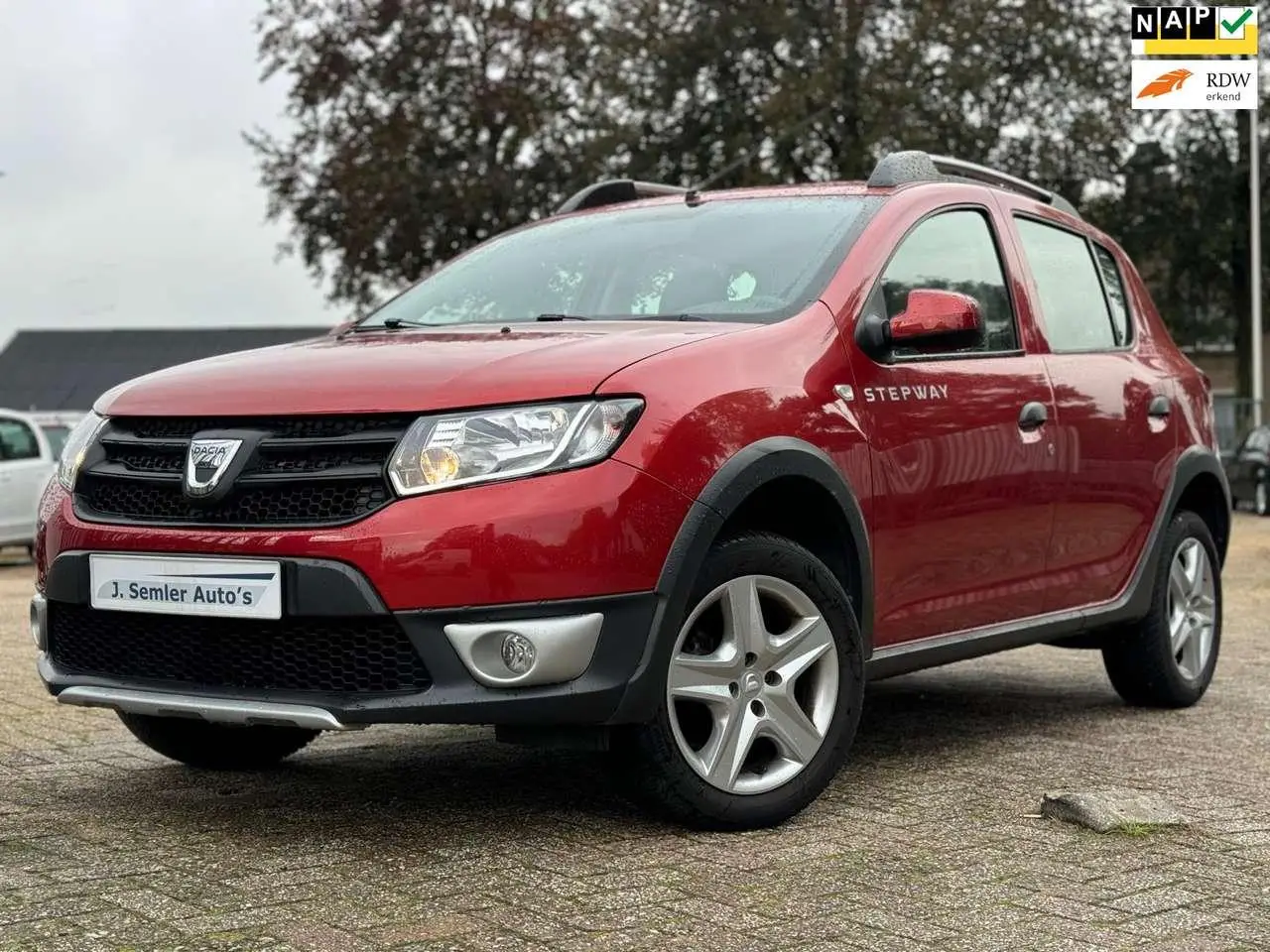 Photo 1 : Dacia Sandero 2015 Essence