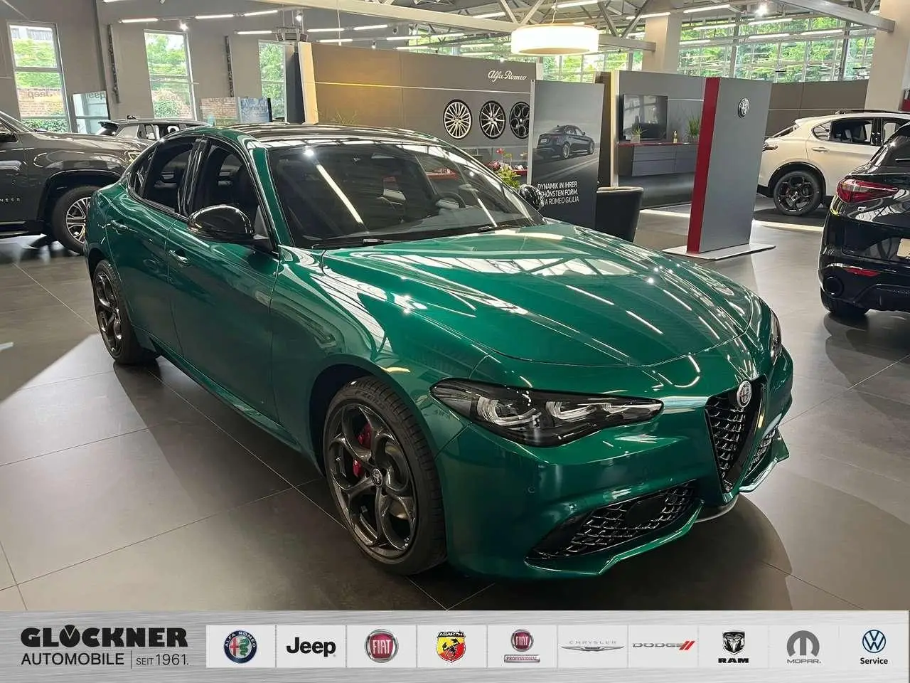 Photo 1 : Alfa Romeo Giulia 2024 Essence