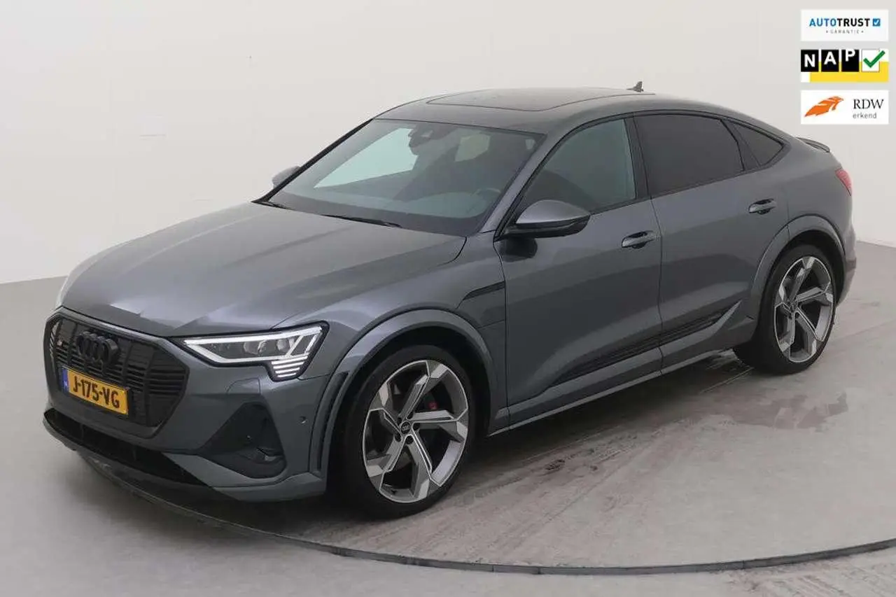 Photo 1 : Audi E-tron 2020 Electric