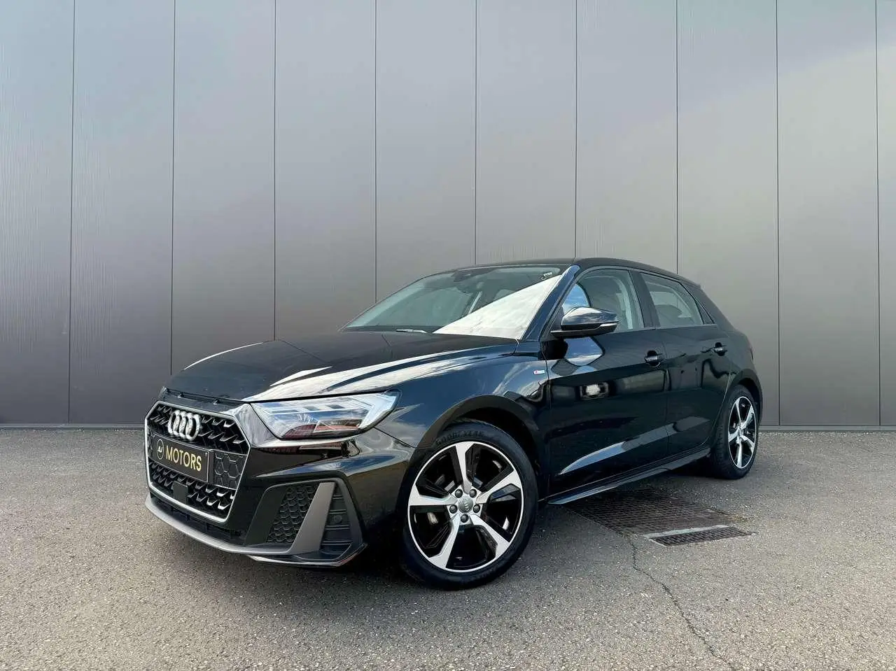 Photo 1 : Audi A1 2019 Petrol