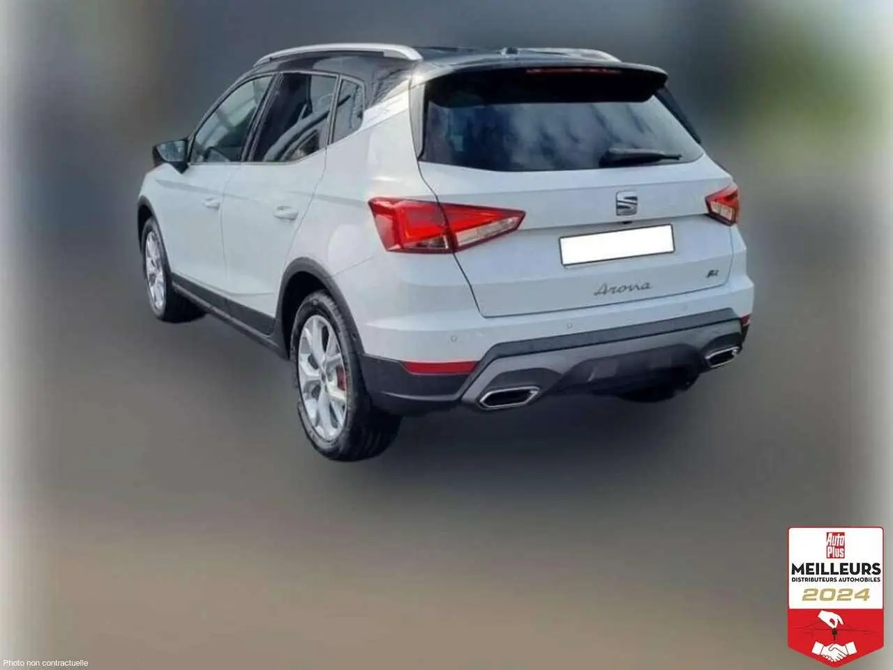 Photo 1 : Seat Arona 2024 Petrol