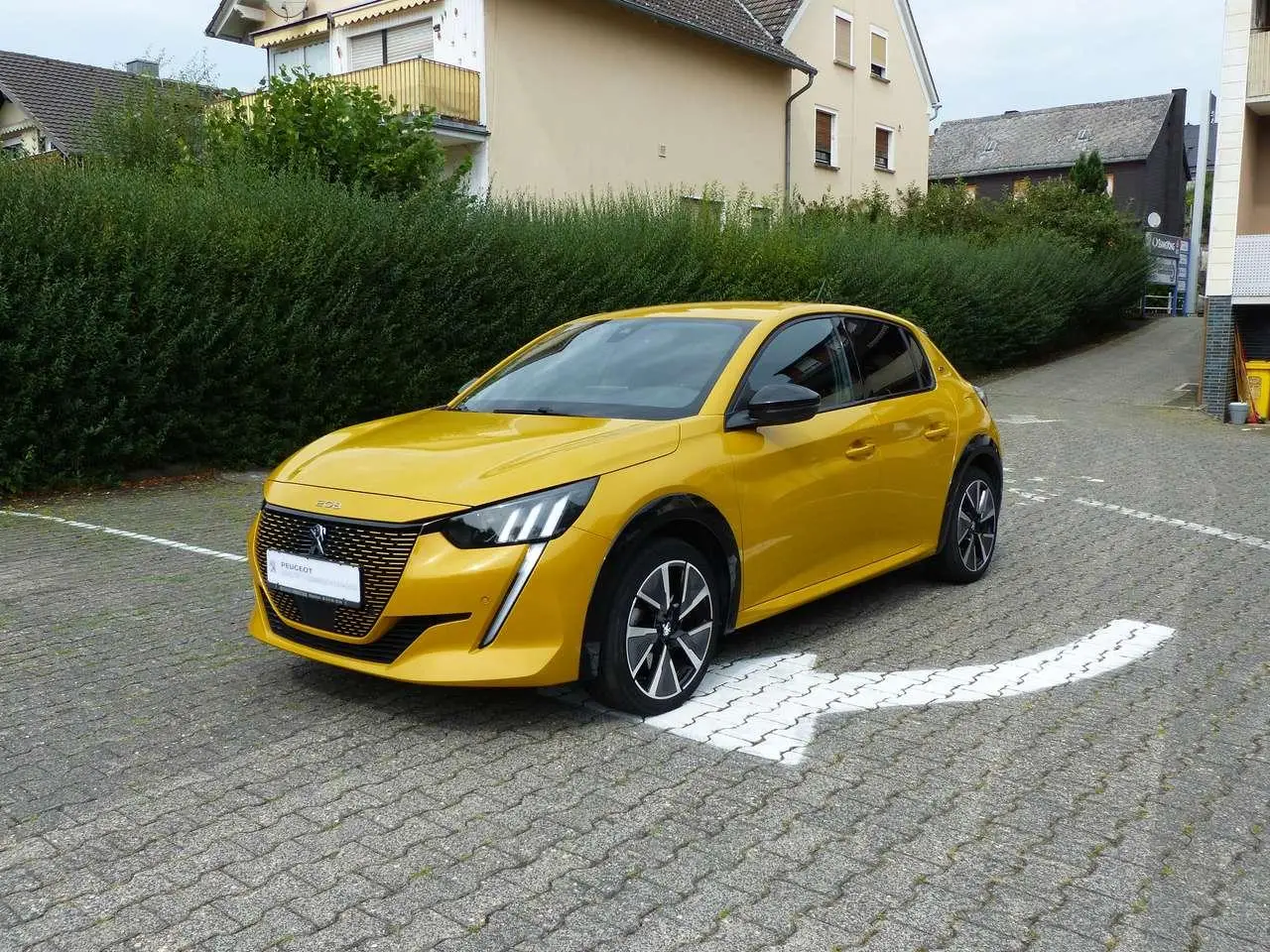 Photo 1 : Peugeot 208 2020 Électrique