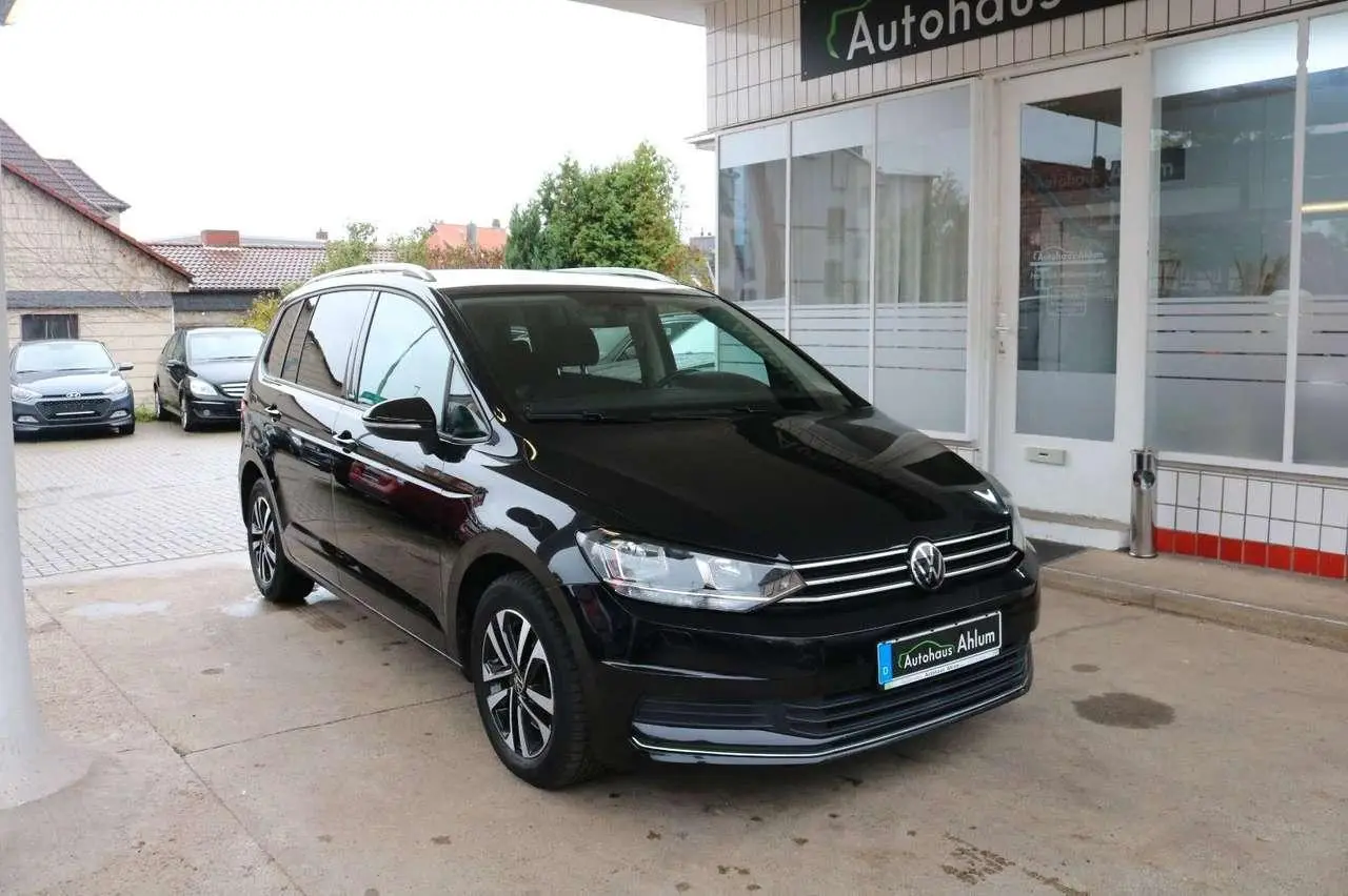 Photo 1 : Volkswagen Touran 2020 Petrol