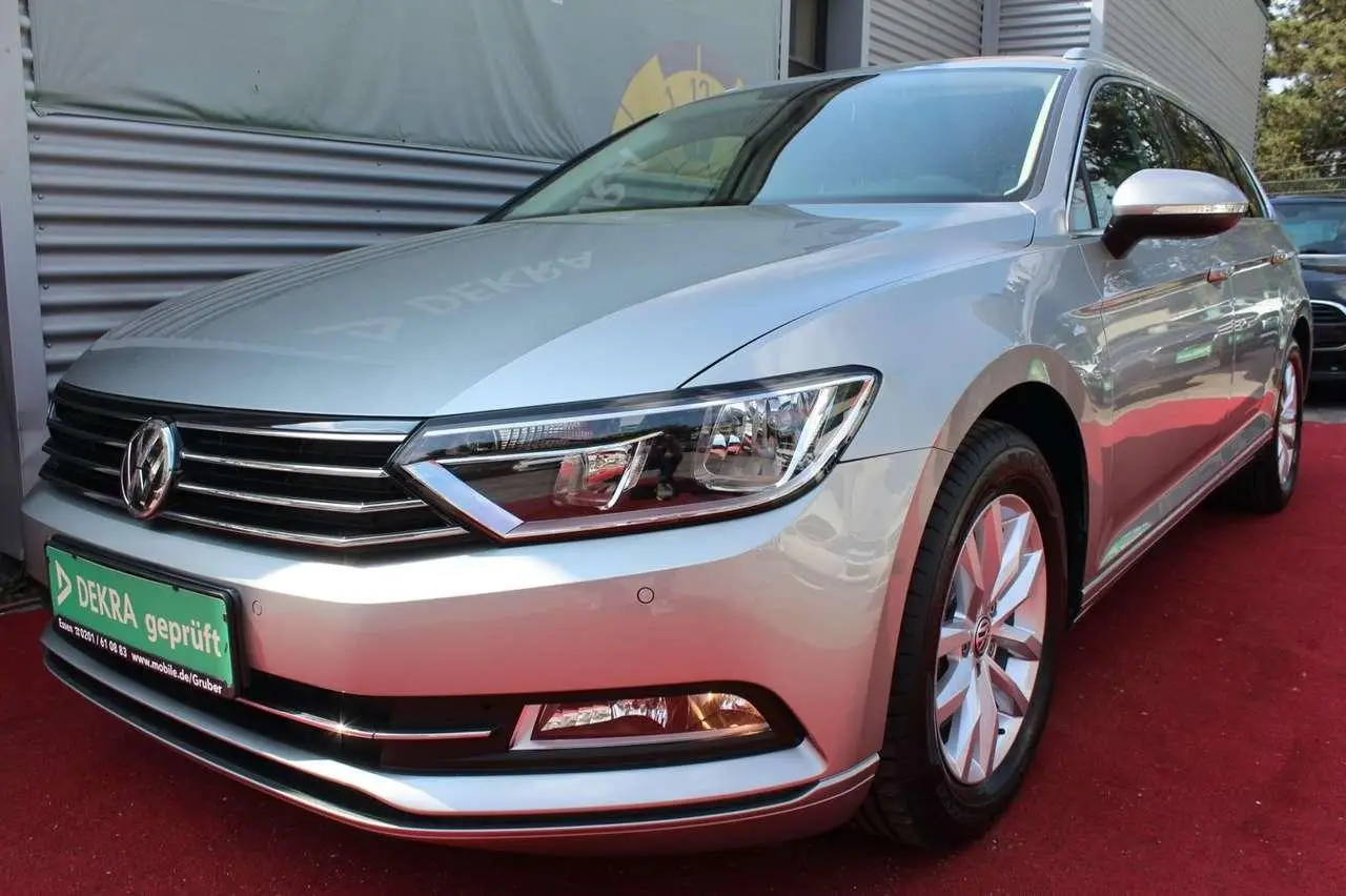 Photo 1 : Volkswagen Passat 2014 Essence