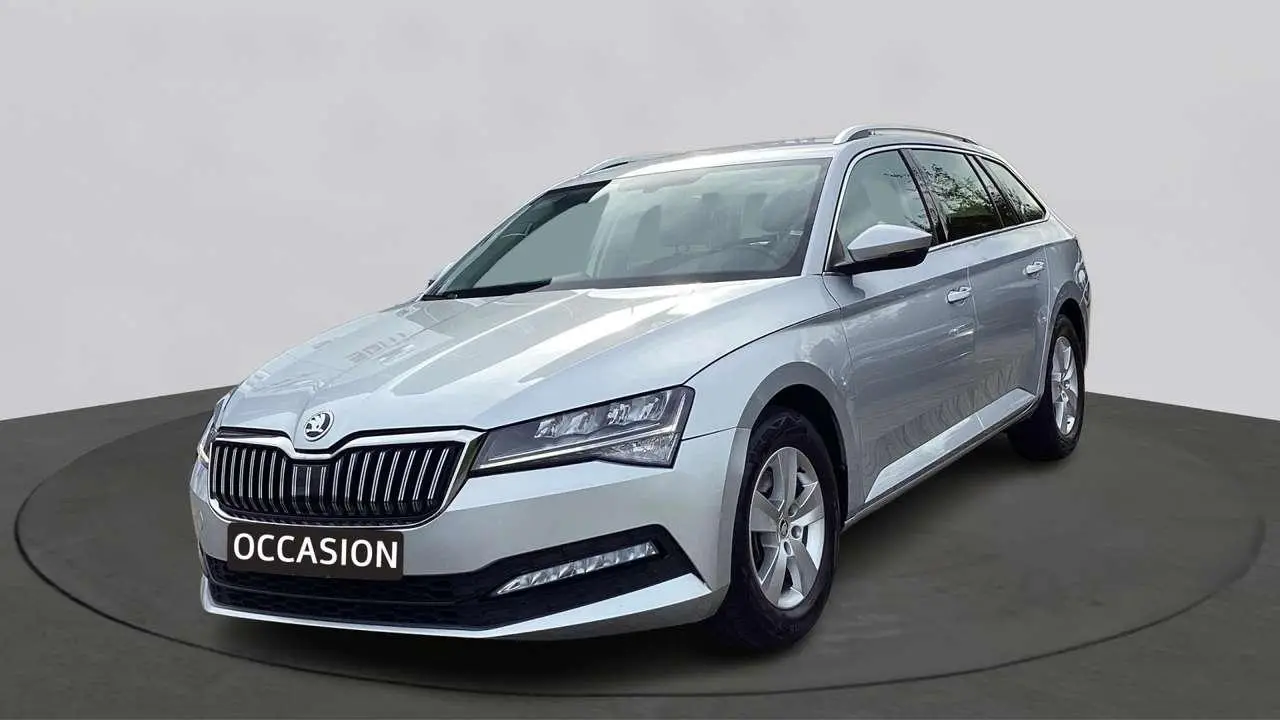 Photo 1 : Skoda Superb 2022 Petrol