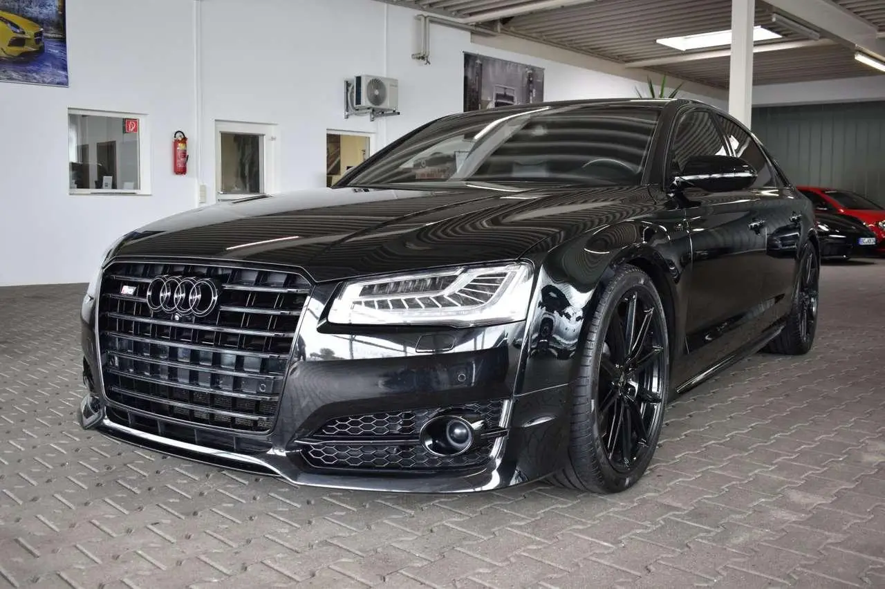 Photo 1 : Audi S8 2017 Petrol