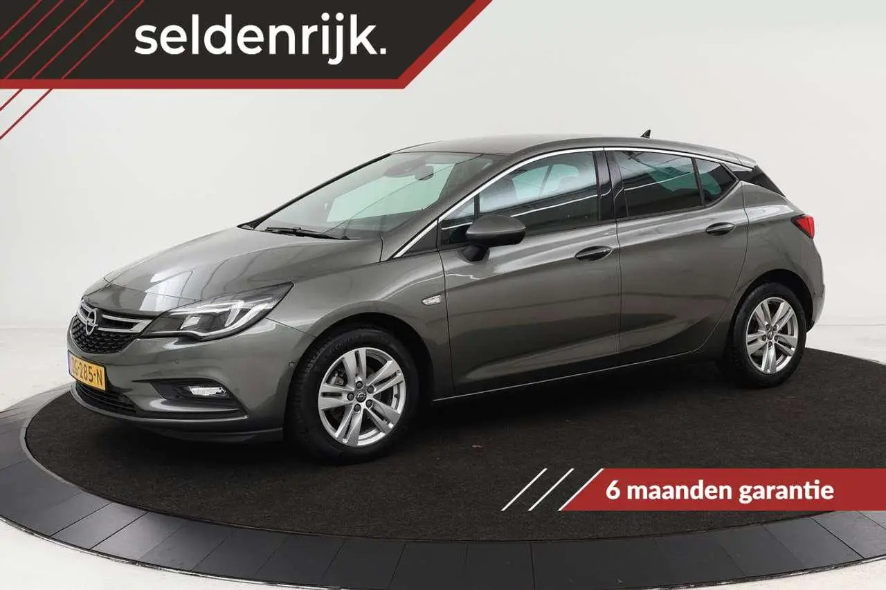 Photo 1 : Opel Astra 2019 Essence