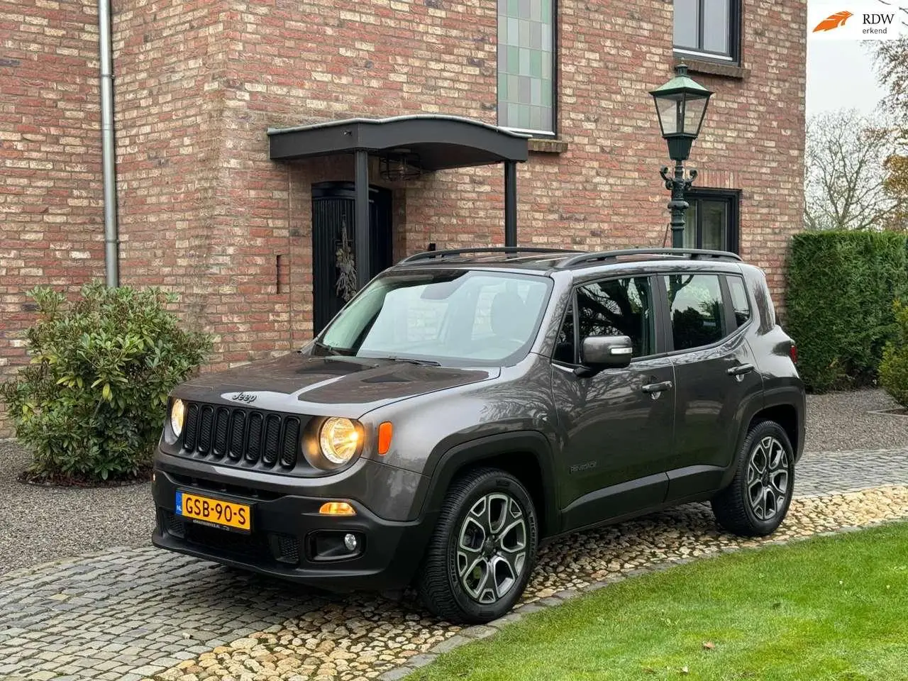 Photo 1 : Jeep Renegade 2017 Petrol