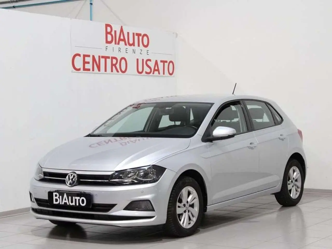 Photo 1 : Volkswagen Polo 2018 Petrol