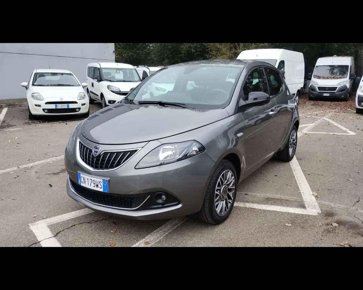 Photo 1 : Lancia Ypsilon 2023 Hybrid