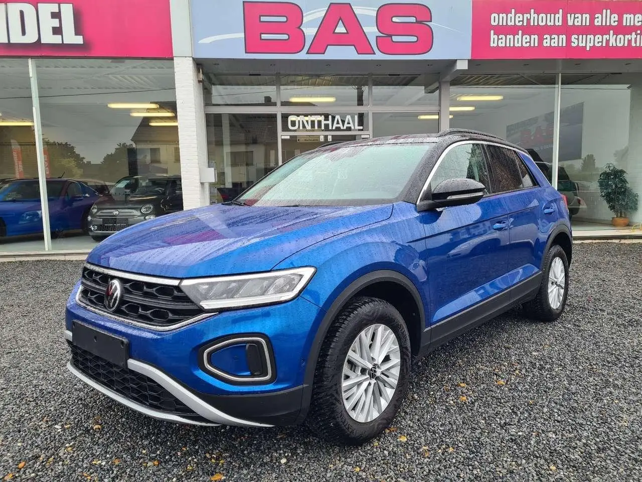 Photo 1 : Volkswagen T-roc 2024 Petrol