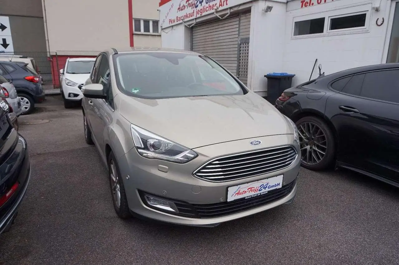 Photo 1 : Ford C-max 2015 Petrol