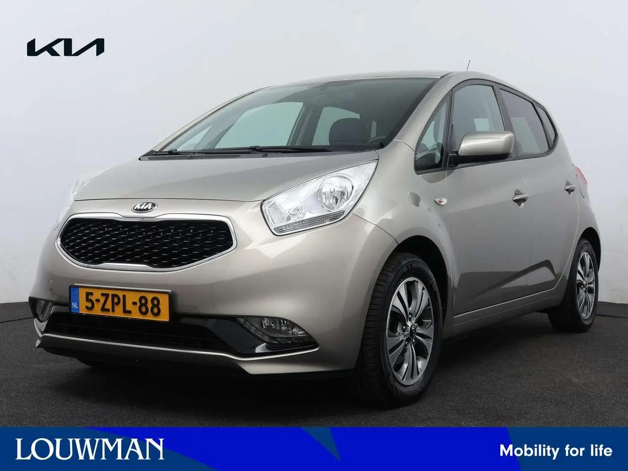 Photo 1 : Kia Venga 2015 Petrol