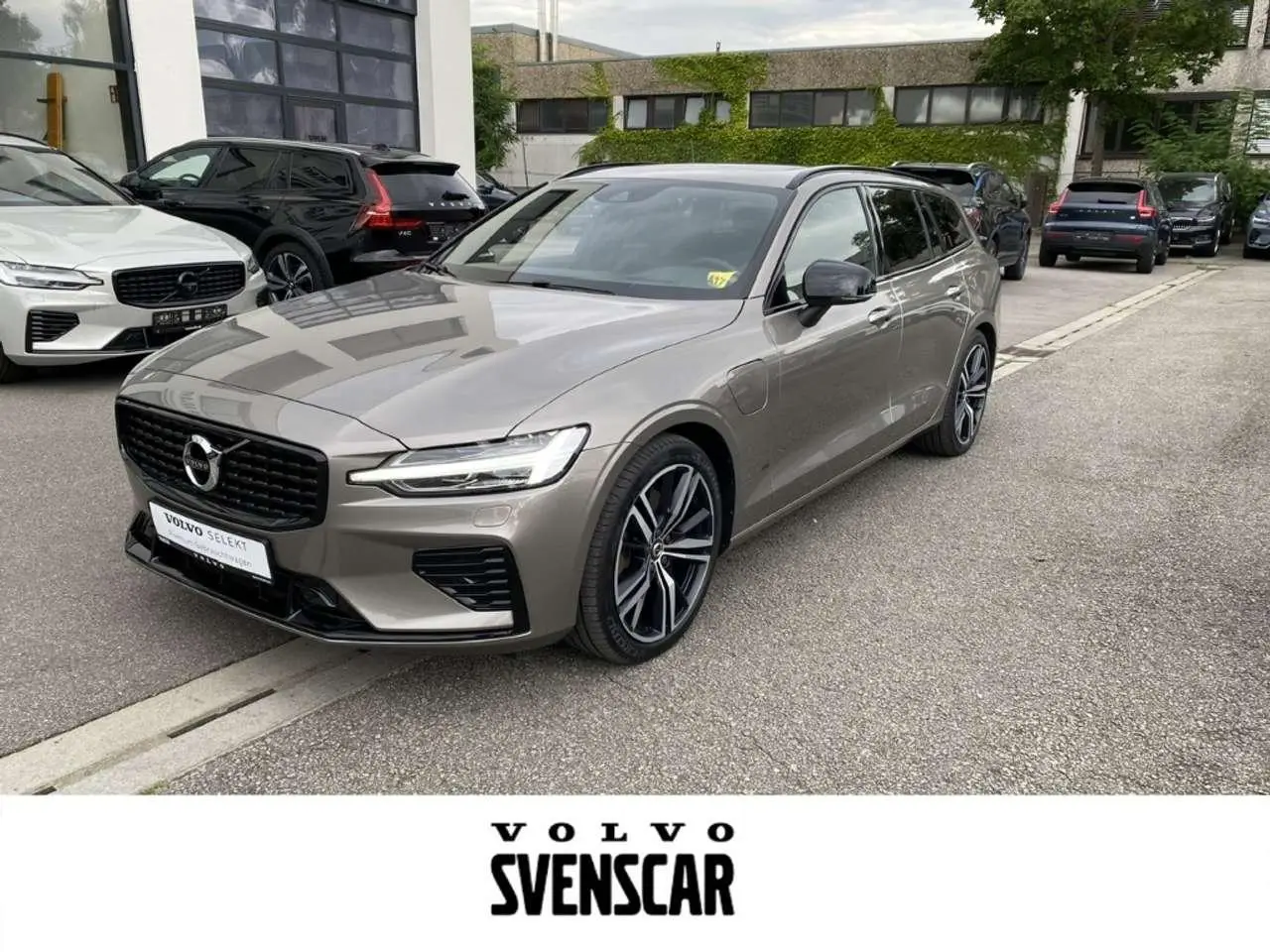 Photo 1 : Volvo V60 2021 Hybride