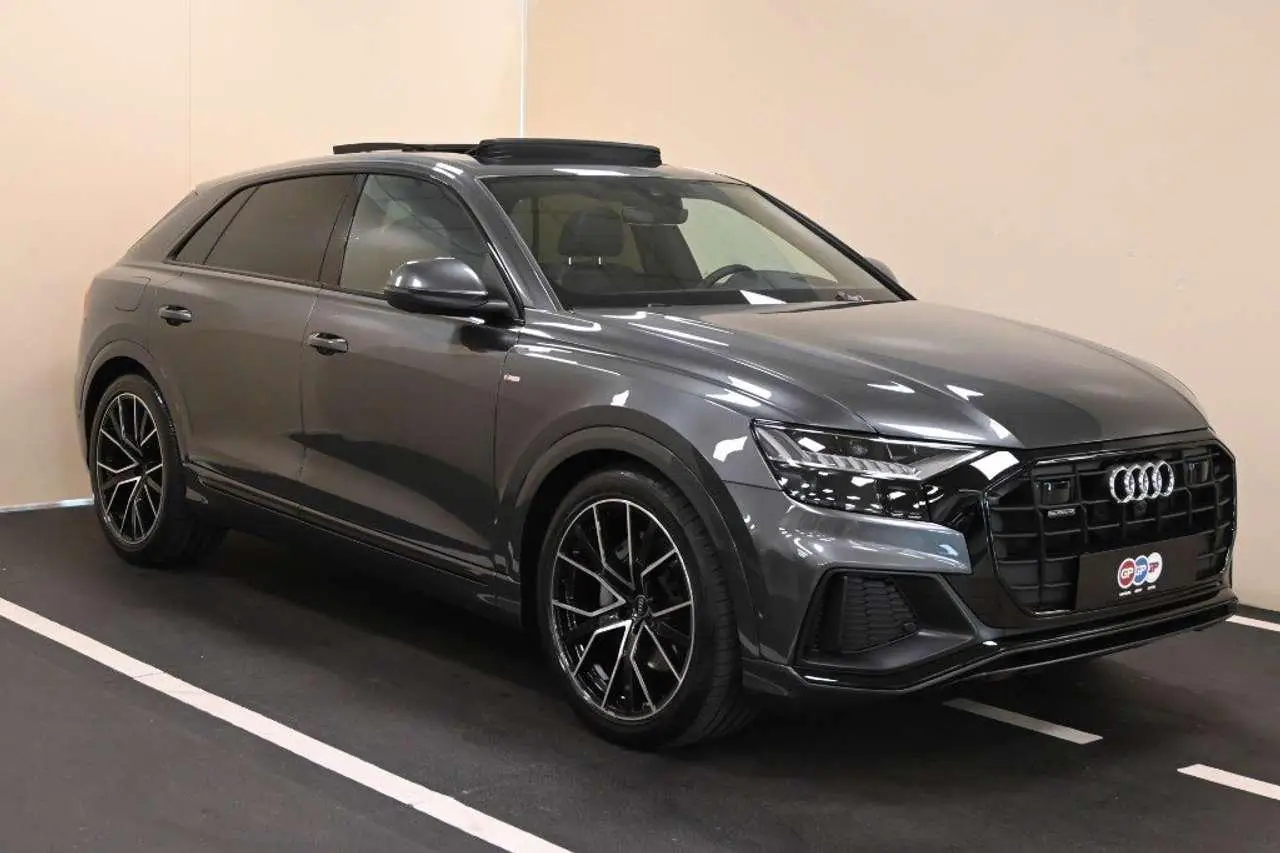 Photo 1 : Audi Q8 2023 Hybride