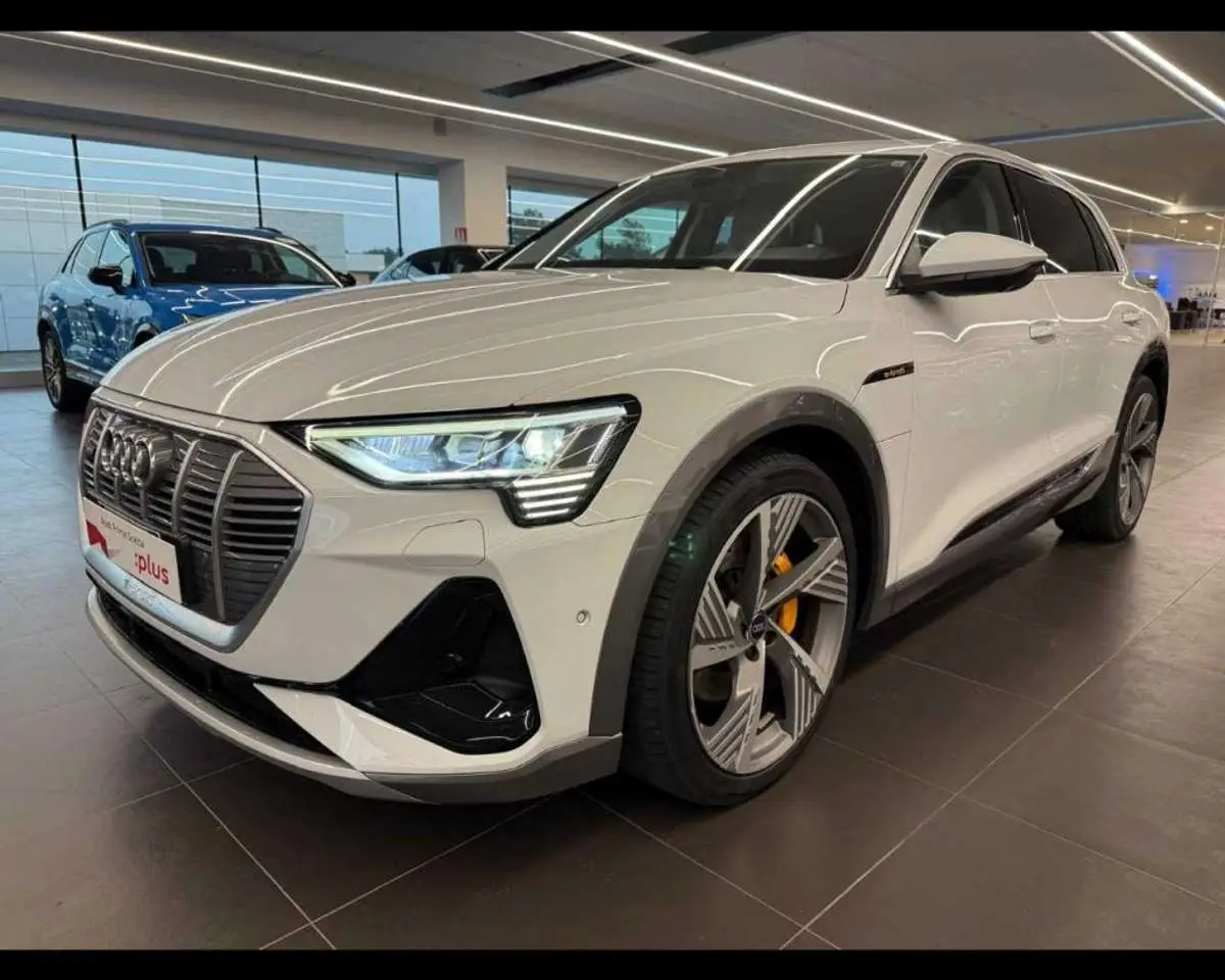 Photo 1 : Audi E-tron 2022 Électrique