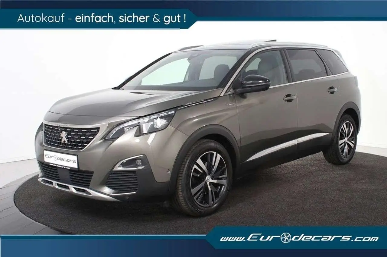 Photo 1 : Peugeot 5008 2019 Petrol